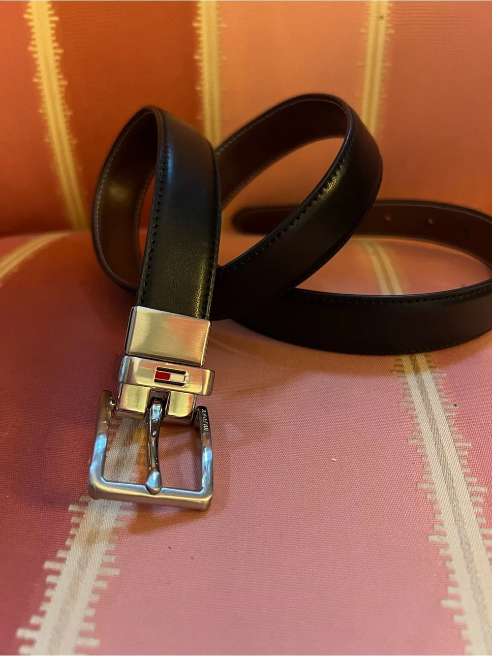Tommy Hilfiger Reversible Leather Dress Belt Black/Brown Size L Like New!